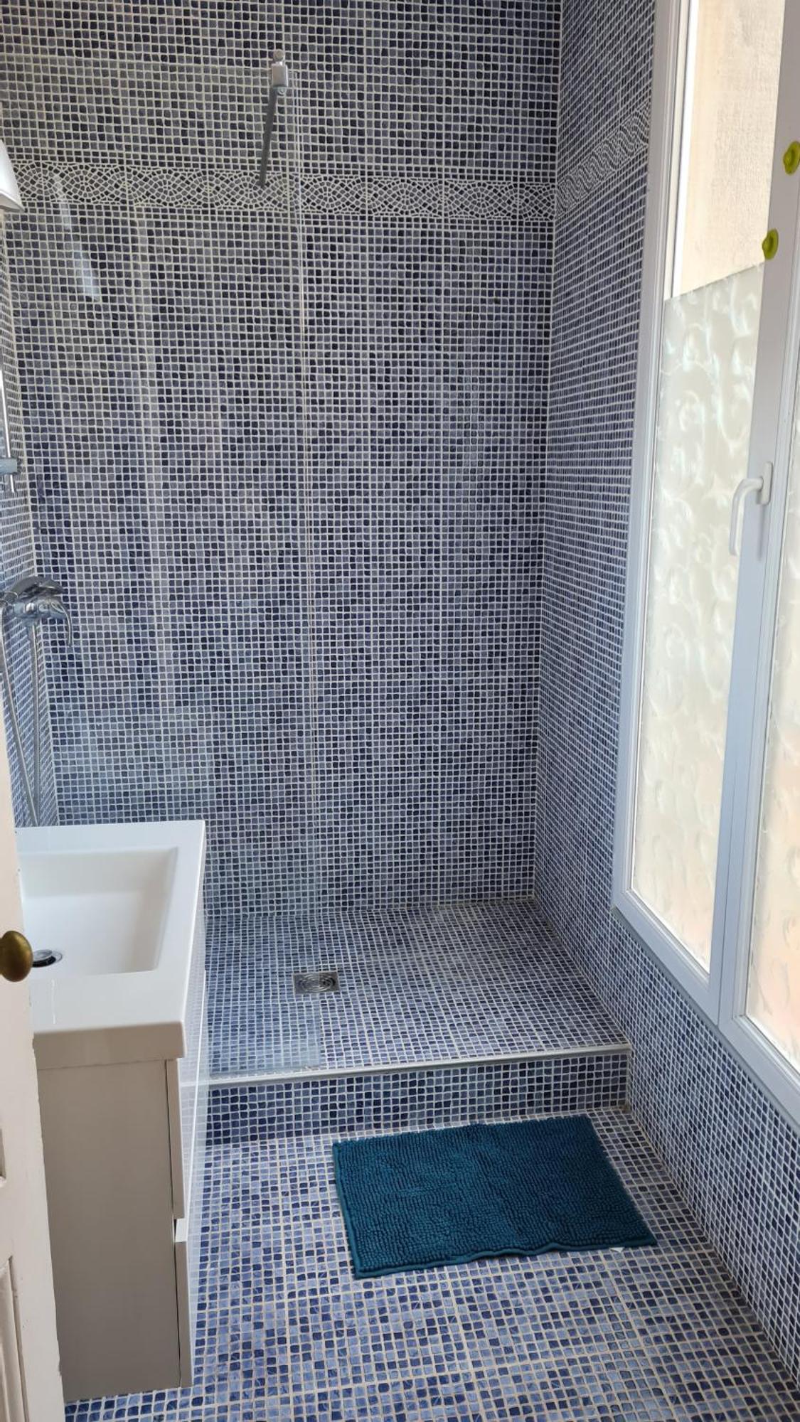 Appartement Nimes Centre Luaran gambar