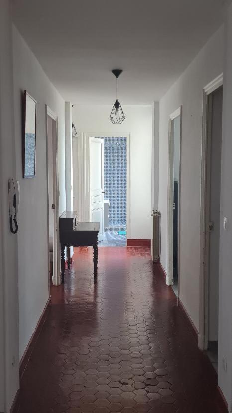 Appartement Nimes Centre Luaran gambar